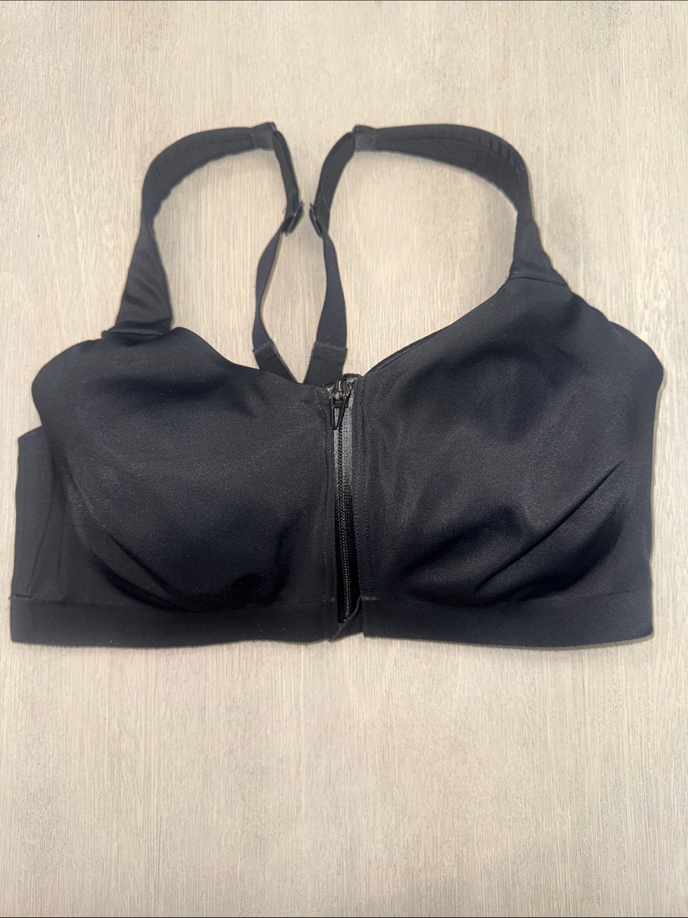 Victoria's Secret Knockout Black Front-Zip High-Impact Sports - Bra 34DD
